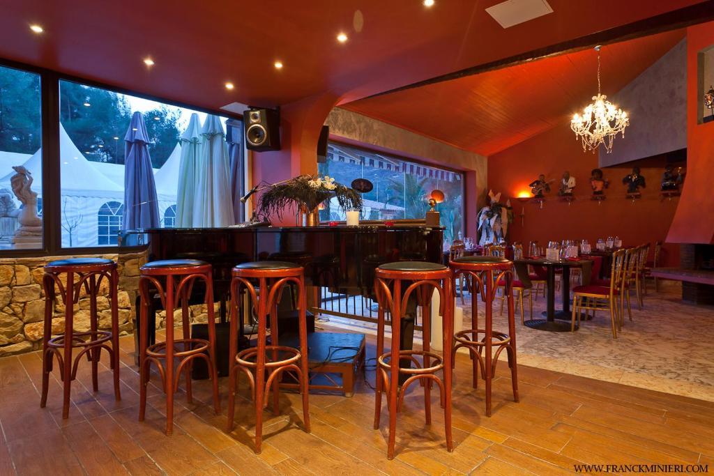 Villa Cyriel Contes  외부 사진